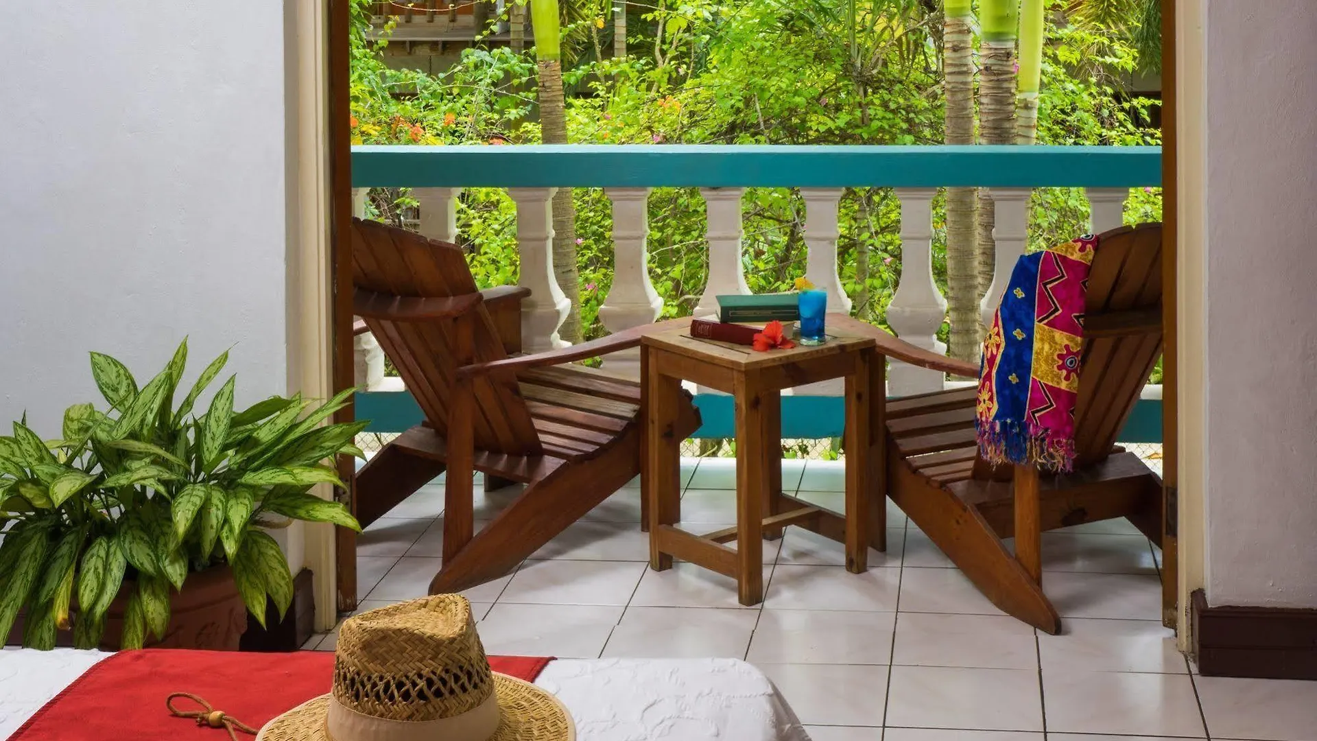 Hotel Legends Beach Resort Negril